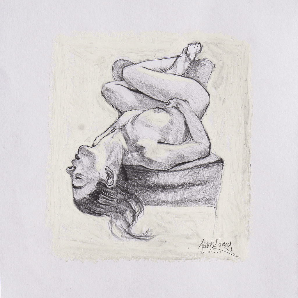 Dominique-reclining